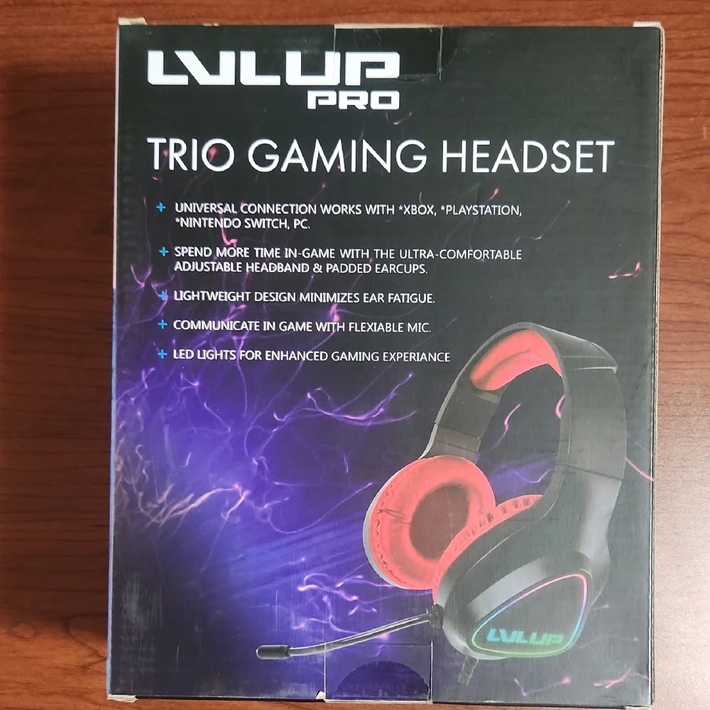 LVLUP Pro Gaming Headset - Black and Red